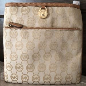Micheal Kors Crossbody